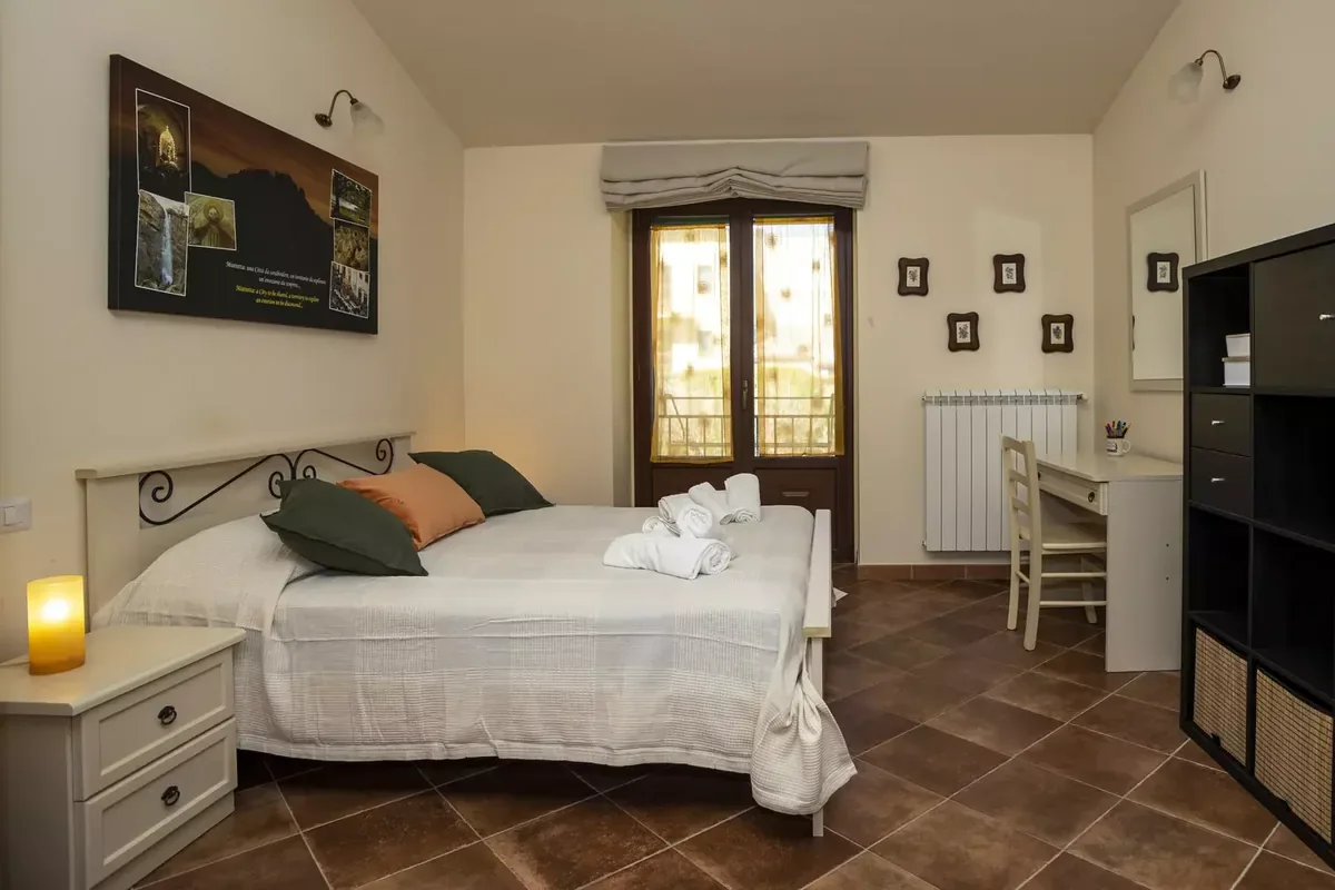 Camera del mini appartamento quadruplo